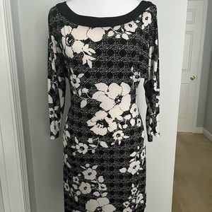GORGEOUS LIKE NEW WHBM PRINT DRESS. Black/White. Size XS